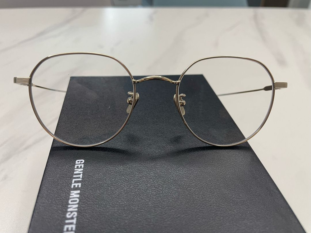 젠틀몬스터 안경 새상품 이미지