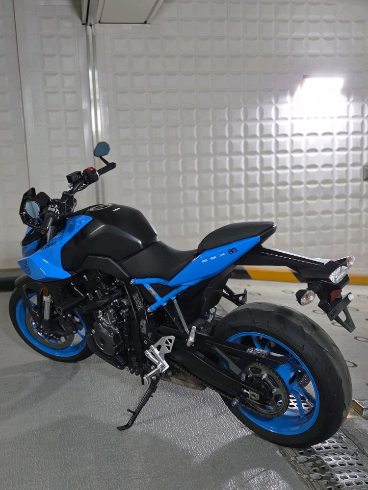 스즈키 gsx 8s 24년 9500km 이미지