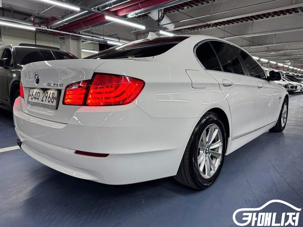 [BMW]5시리즈 (F10) 520d #3월급매--3