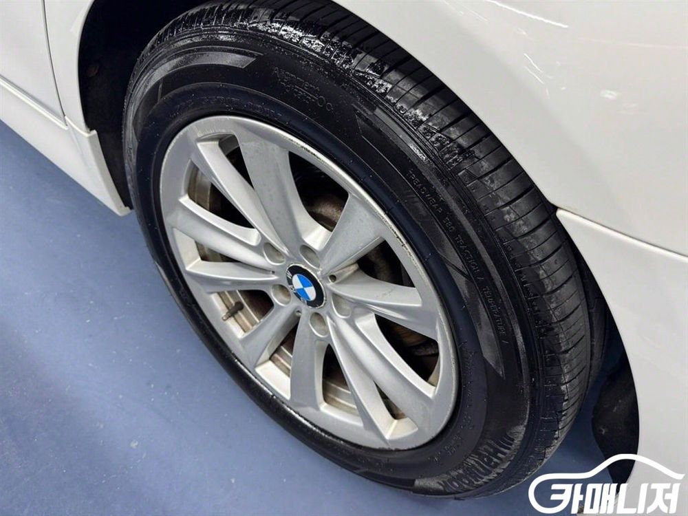 [BMW]5시리즈 (F10) 520d #3월급매--6