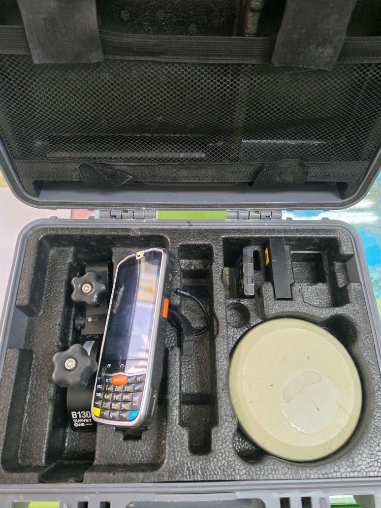 하이타겟 GPS측량기세트 이미지