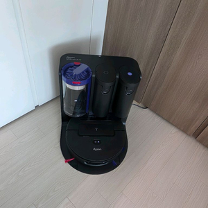 다이슨 스팟앤스크럽 ai로봇청소기 이미지