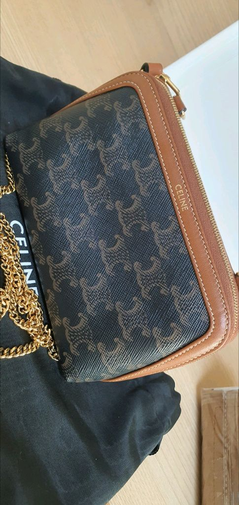 셀린느 트리옹프 크로스백/클러치백 새상품급 정품(감정서O)구찌프라다루이비통디올고야드샤넬보테가생로랑발렌시아가버버리가방 이미지