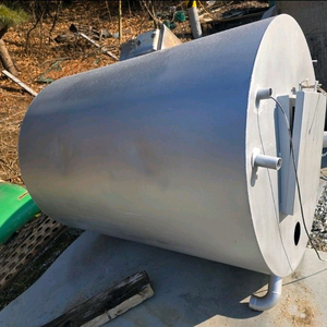 스텐탱크 2톤 물탱크 저장탱크 스뎅탱크 스덴댕크 1700리터 이미지