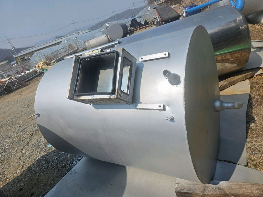 스텐탱크 2톤 물탱크 저장탱크 스뎅탱크 스덴댕크 1700리터 이미지