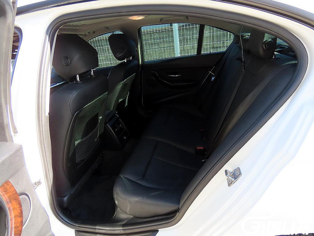 [BMW]3시리즈 (F30) 320d xDrive #3월급매--5