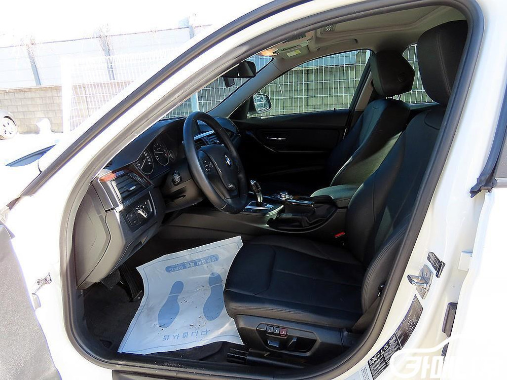 [BMW]3시리즈 (F30) 320d xDrive #3월급매--4