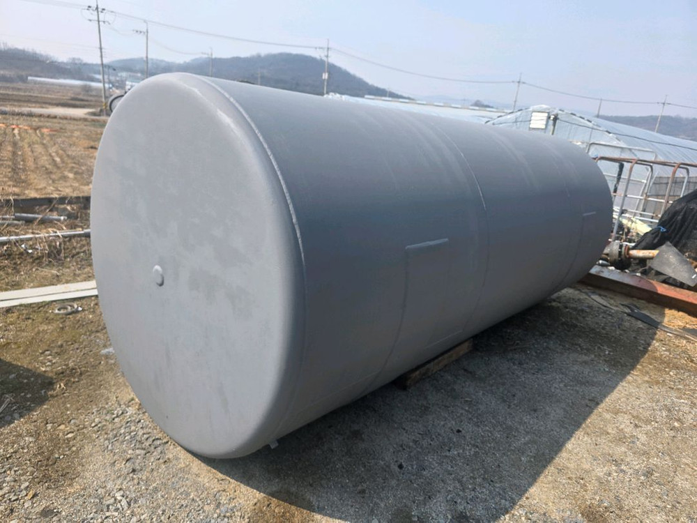 철탱크 기름탱크 미군부대탱크 6톤 6루베 6천리터 경유탱크 물탱크 폐수탱크 이미지