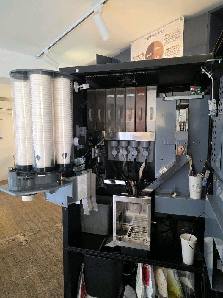 무인카페 커피머신 RT-1018 / 결제가능 / 컵자동 / 바로운영 이미지