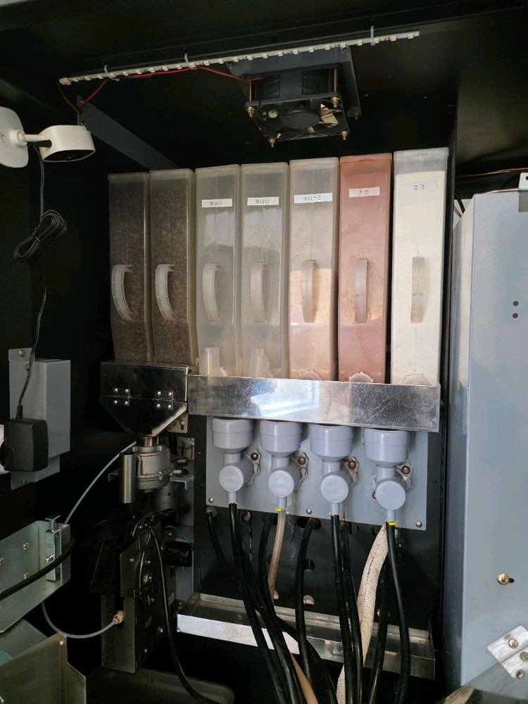 무인카페 커피머신 RT-1018 / 결제가능 / 컵자동 / 바로운영 이미지