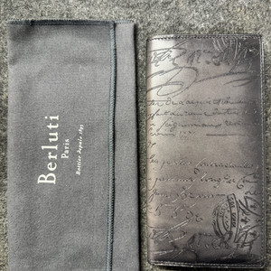 벨루티 상탈 베네치아 스크리토 네로