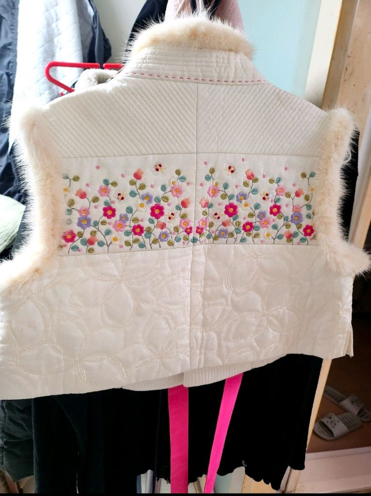 꽃자수 한복 누빔 밍크 털배자 55~66--1