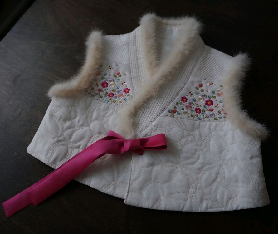 꽃자수 한복 누빔 밍크 털배자 55~66--2