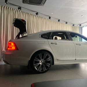 볼보 S90 B6 20인치 휠 4ea 팝니다 이미지