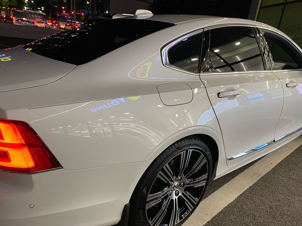 볼보 S90 B6 20인치 휠 4ea 팝니다 이미지