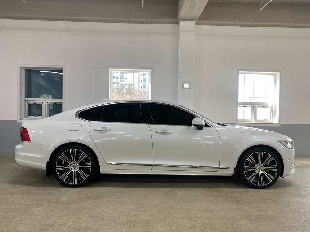 볼보 S90 B6 20인치 휠 4ea 팝니다 이미지