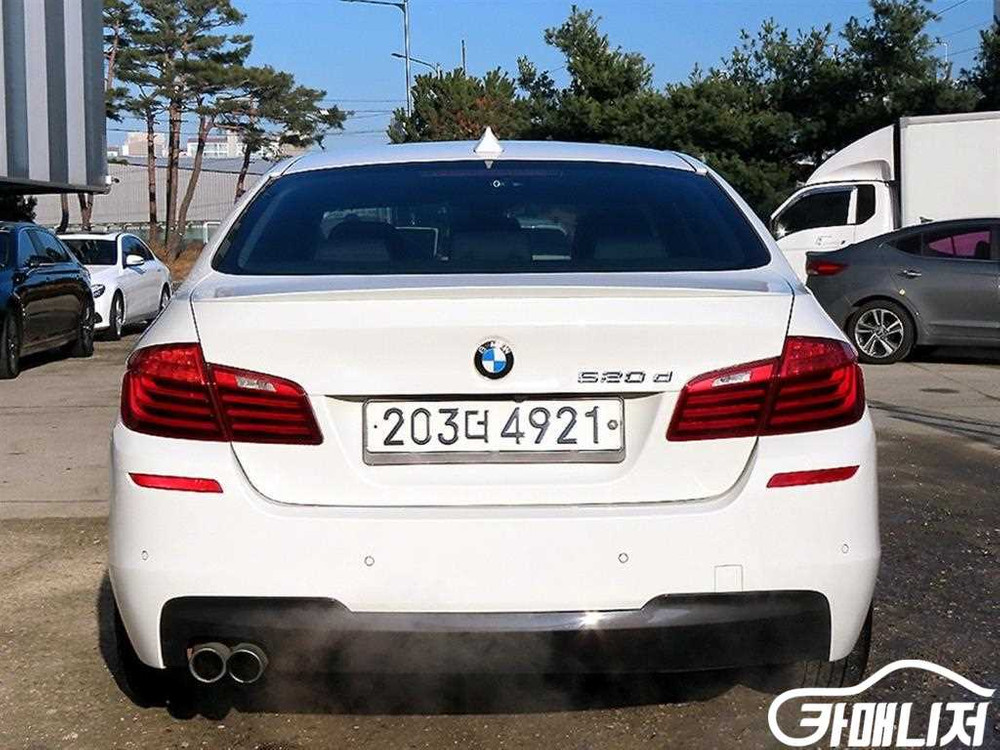 [BMW]5시리즈 (F10) 520d #3월급매--3