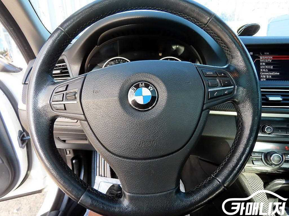 [BMW]5시리즈 (F10) 520d #3월급매--7