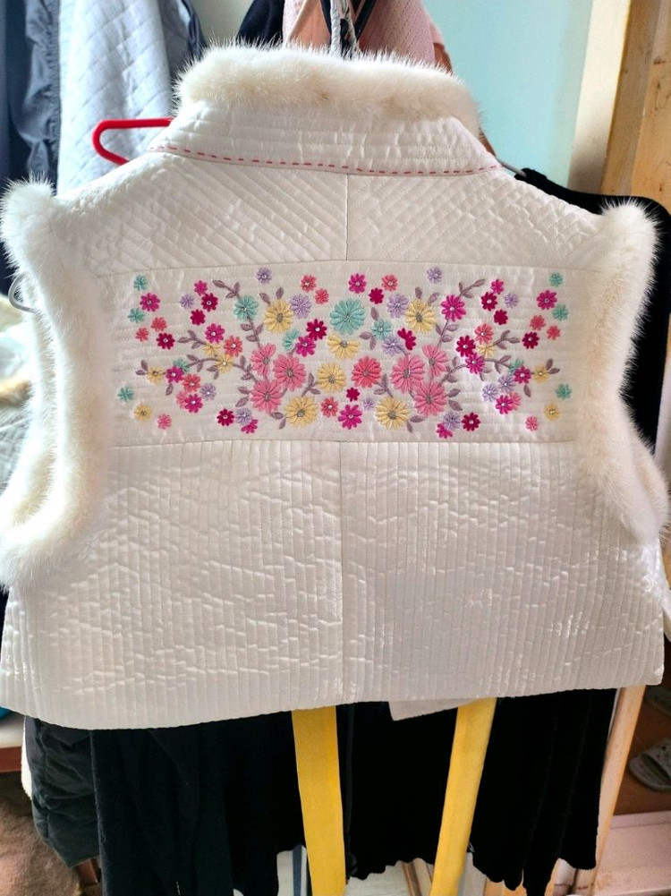 귀여운 한복 누빔 밍크 털배자 66~마른77--4