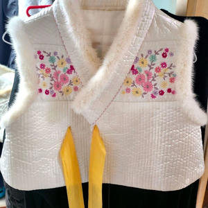 귀여운 한복 누빔 밍크 털배자 66~마른77