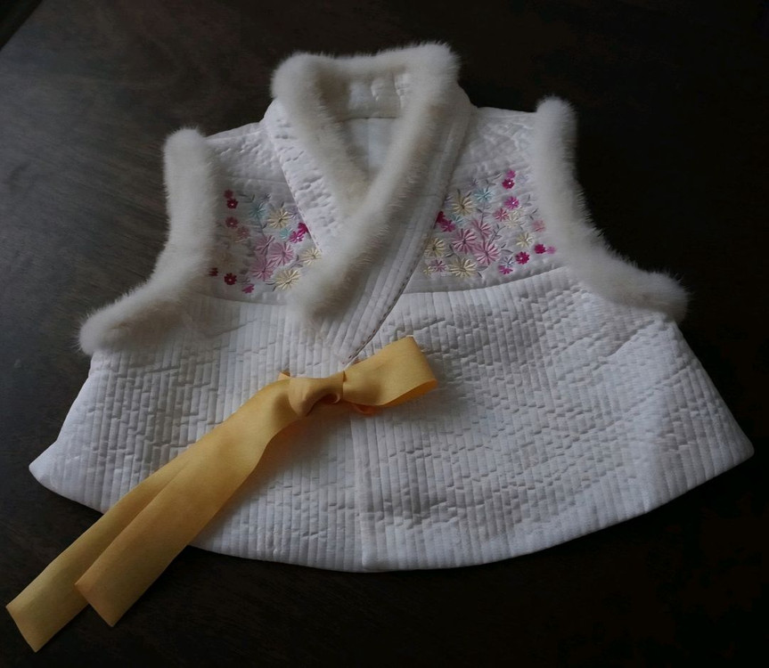 귀여운 한복 누빔 밍크 털배자 66~마른77--2