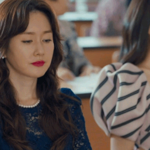 지고트 김지수 착용 화이트 전체 레이스원피스 77사이즈