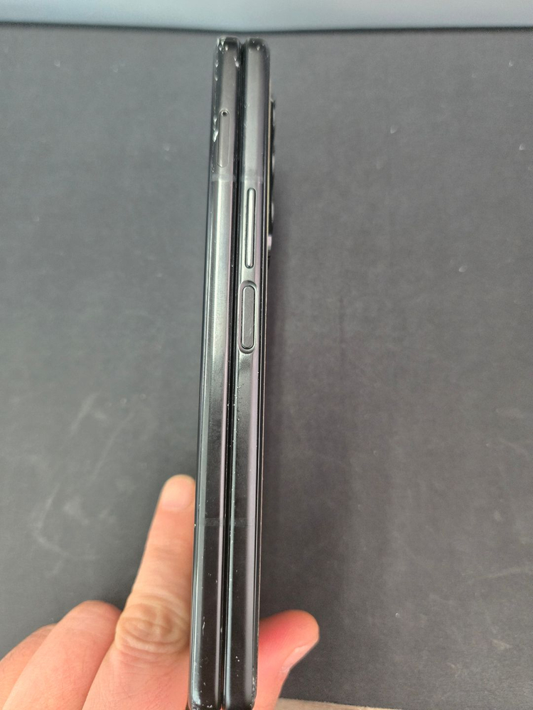 갤럭시Z폴더3 512GB 이미지