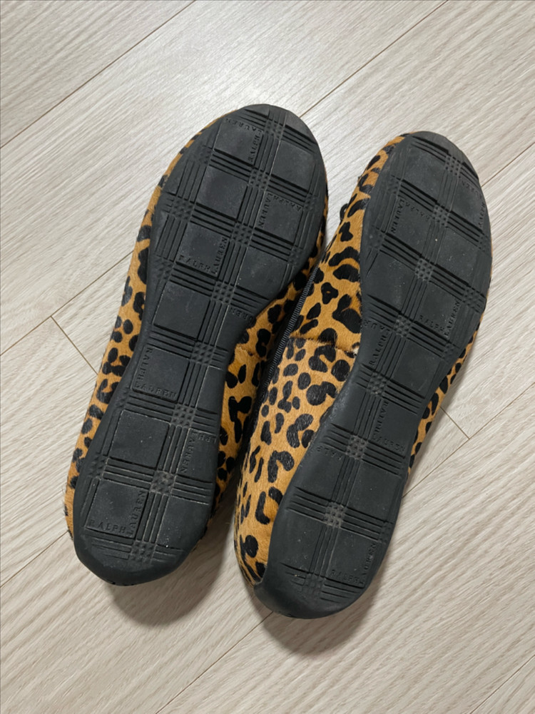 랄프로렌 레오파드 패턴 플랫슈즈 225-230--1