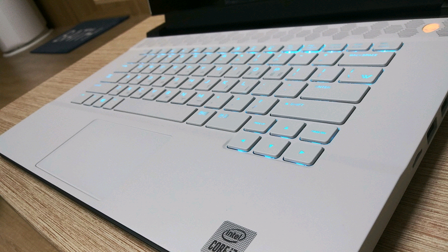 Dell 에일리언웨어 15 R3 플래그쉽 게이밍 노트북/RTX2070 이미지