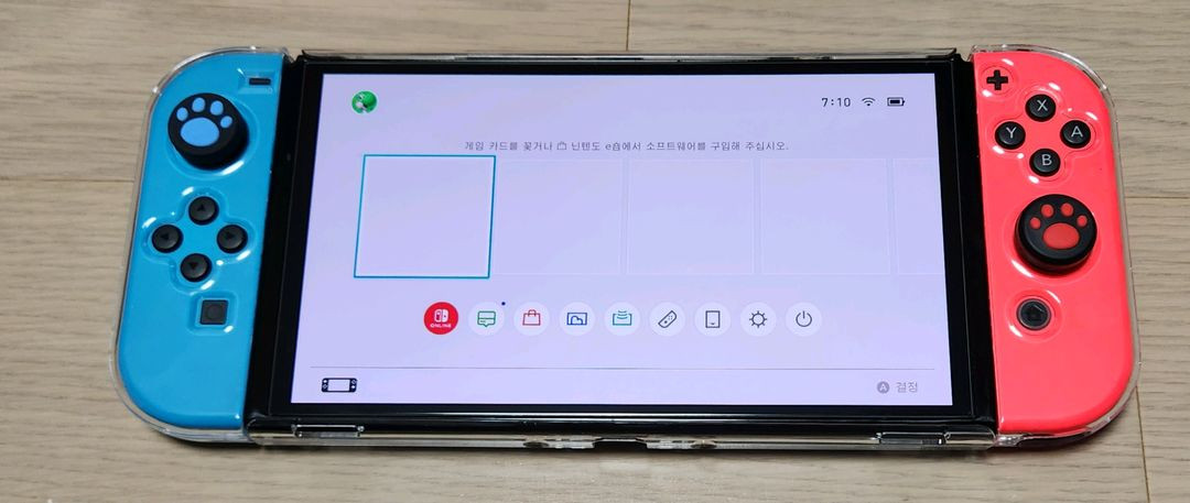 닌텐도 스위치 OLED 싸게 팝니다 (악세사리 포함)--4