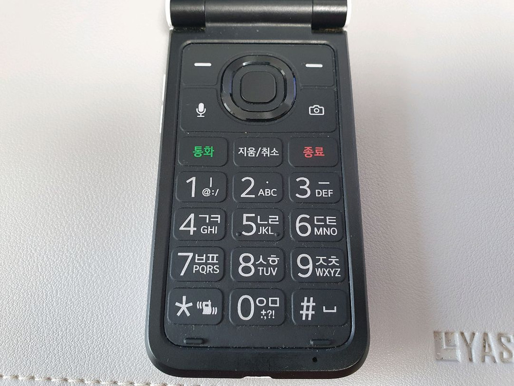 LG폴더2 / 8GB / 화이트--2