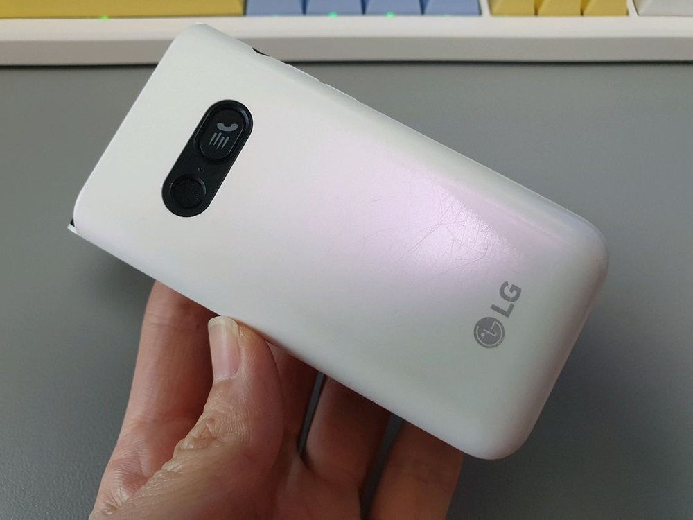 LG폴더2 / 8GB / 화이트--4