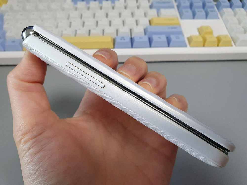 갤럭시 폴더 / 8GB / 화이트--6