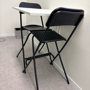 이케아 프랑클린 접이식 바 의자 & 노르베리 벽고정 테이블