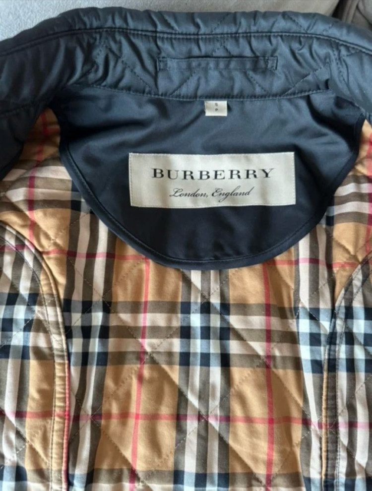 버버리 프랭크비 블랙 퀄팅자켓--1