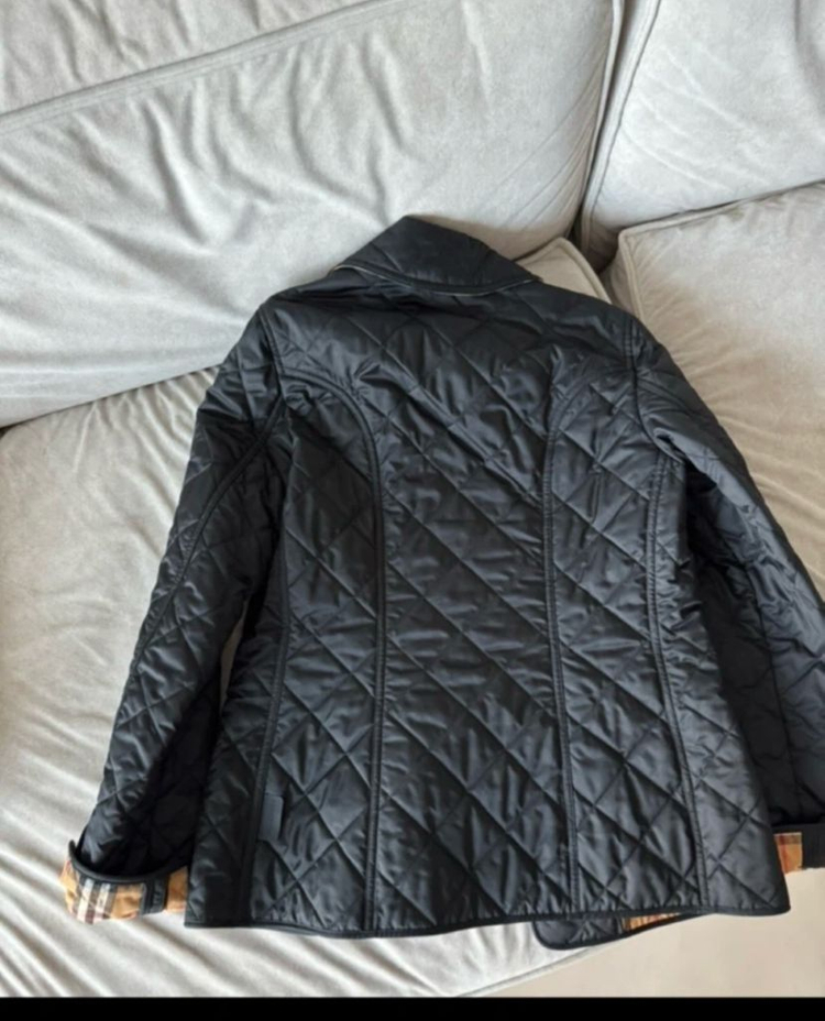 버버리 프랭크비 블랙 퀄팅자켓--2