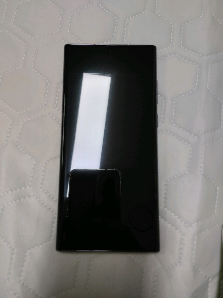 자급제 ㅡ 갤럭시 S22 울트라 512GB + 케이스2개,액정필름--1