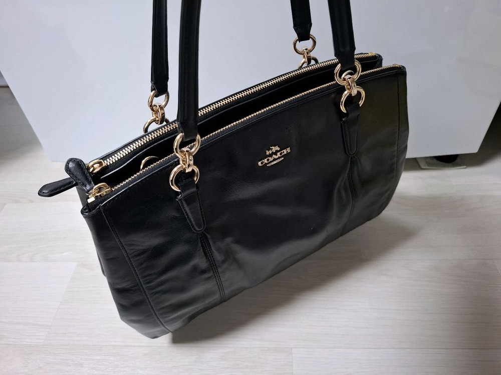 코치 토트백 크로스백 이미지