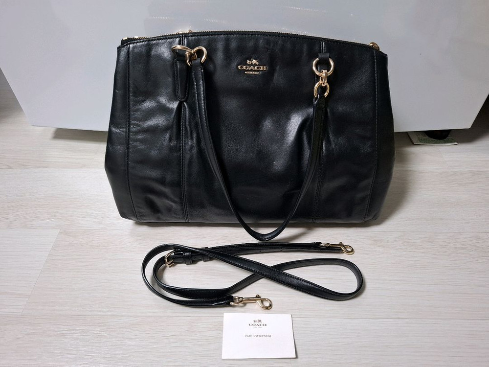 코치 토트백 크로스백 이미지