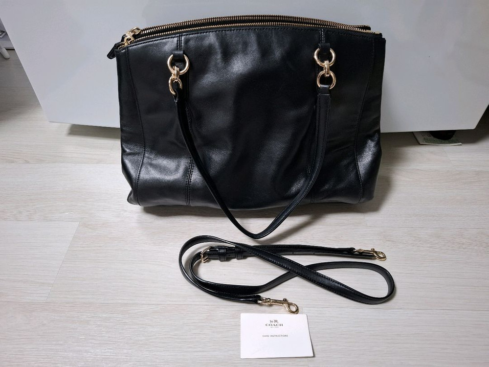 코치 토트백 크로스백 이미지