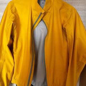 카페 뒤 싸이클리스트 레인자켓