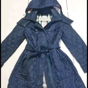 버버리 여성 다이아몬드 퀼팅 코트 66