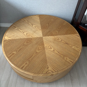 원형 원목 테이블 수납장