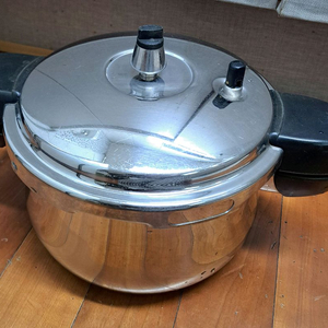 인덕션 겸용 6인용 풍년 압력밥솥 (벌집 후라이팬 덤) 이미지