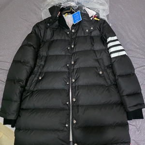 톰브라운 정품 4bar 사선완장 롱패딩