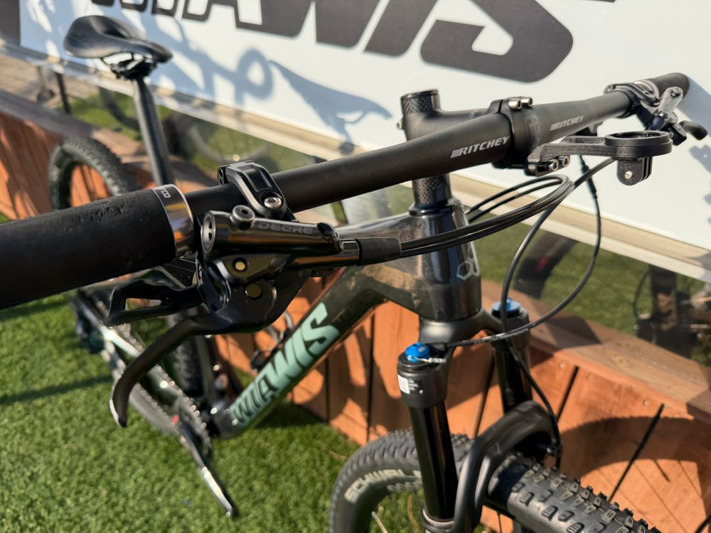 위아위스 엘나스 C1--1