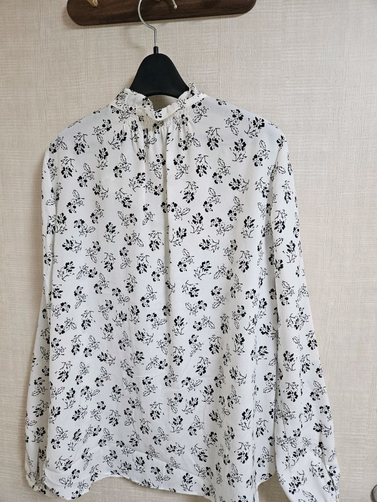 [아떼 바네사브루노] 패턴 블라우스 이미지