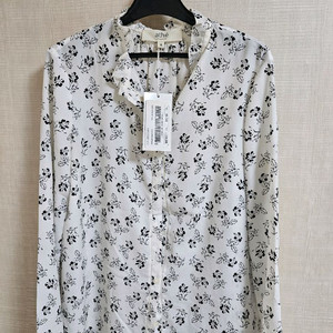 [아떼 바네사브루노] 패턴 블라우스 이미지