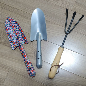 원예용 삽, 모종삽, 갈퀴 세트 새상품(일괄) 이미지