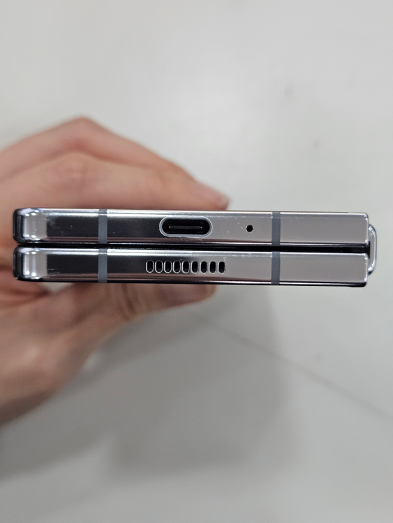갤럭시Z폴드5 512GB 블루--4